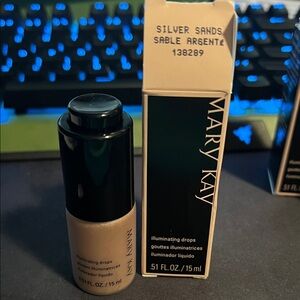 Mary Kay Illuminating Drops - Silver Sands - Discontinued